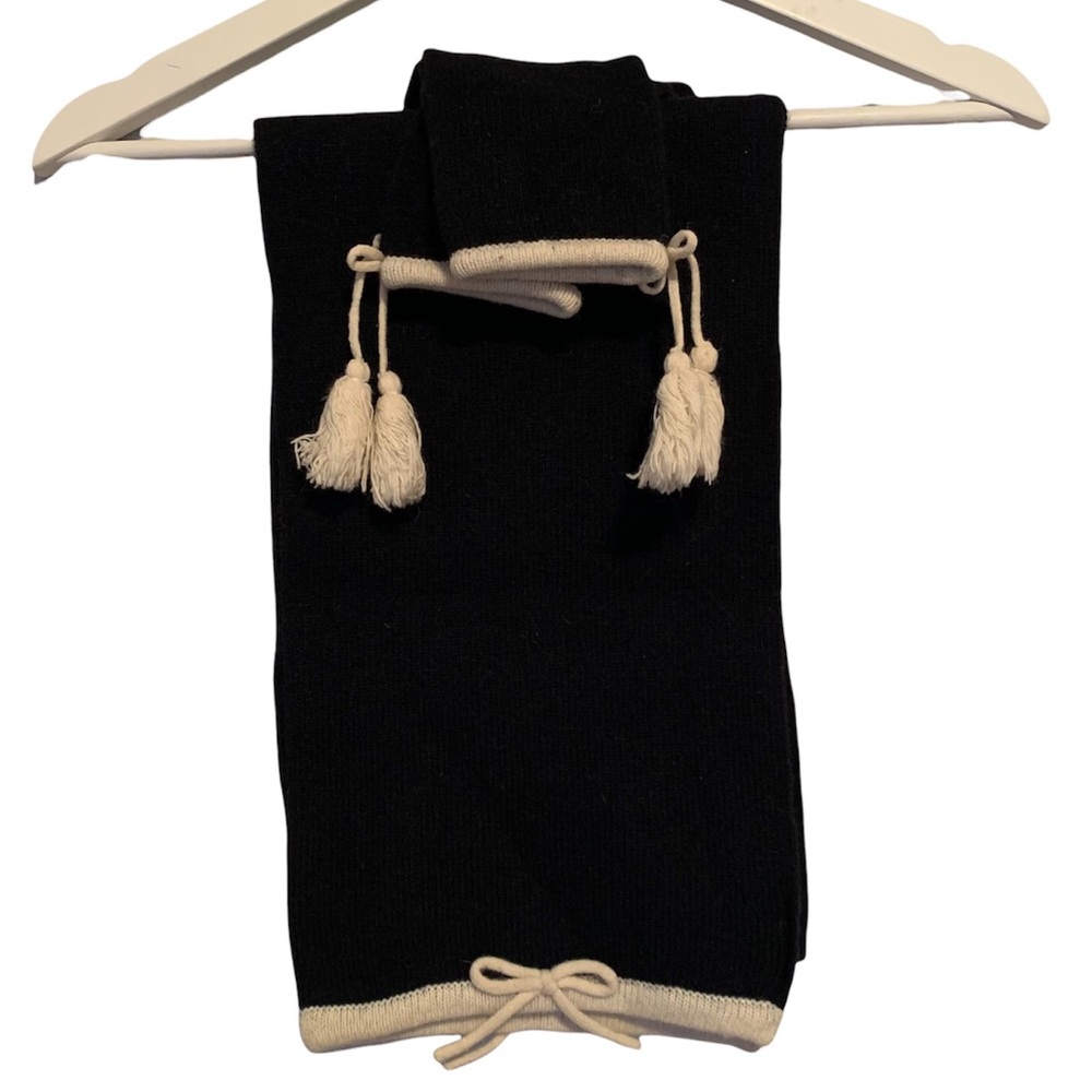 Portolano Matching Gloves & Scarf Set